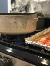 Load image into Gallery viewer, SIMMERGREAT - CAST IRON COOKWARE, STOVE TOP HEAT DIFFUSER, TEMPERATURE CONTROL, PARTIAL FLAME GUARD